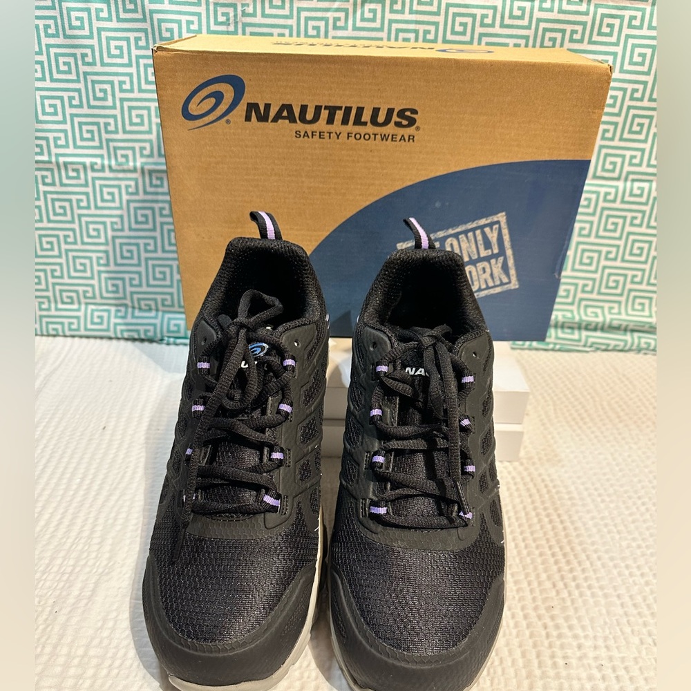 Nautilus Women’s Safety Footwear Size 10M